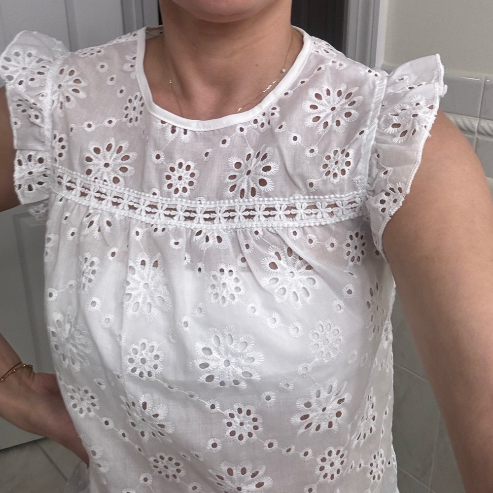 Women’s Eyelet Crew Neck Ruffled Sleeves Blouse Top- Pull-on- White- Size: S